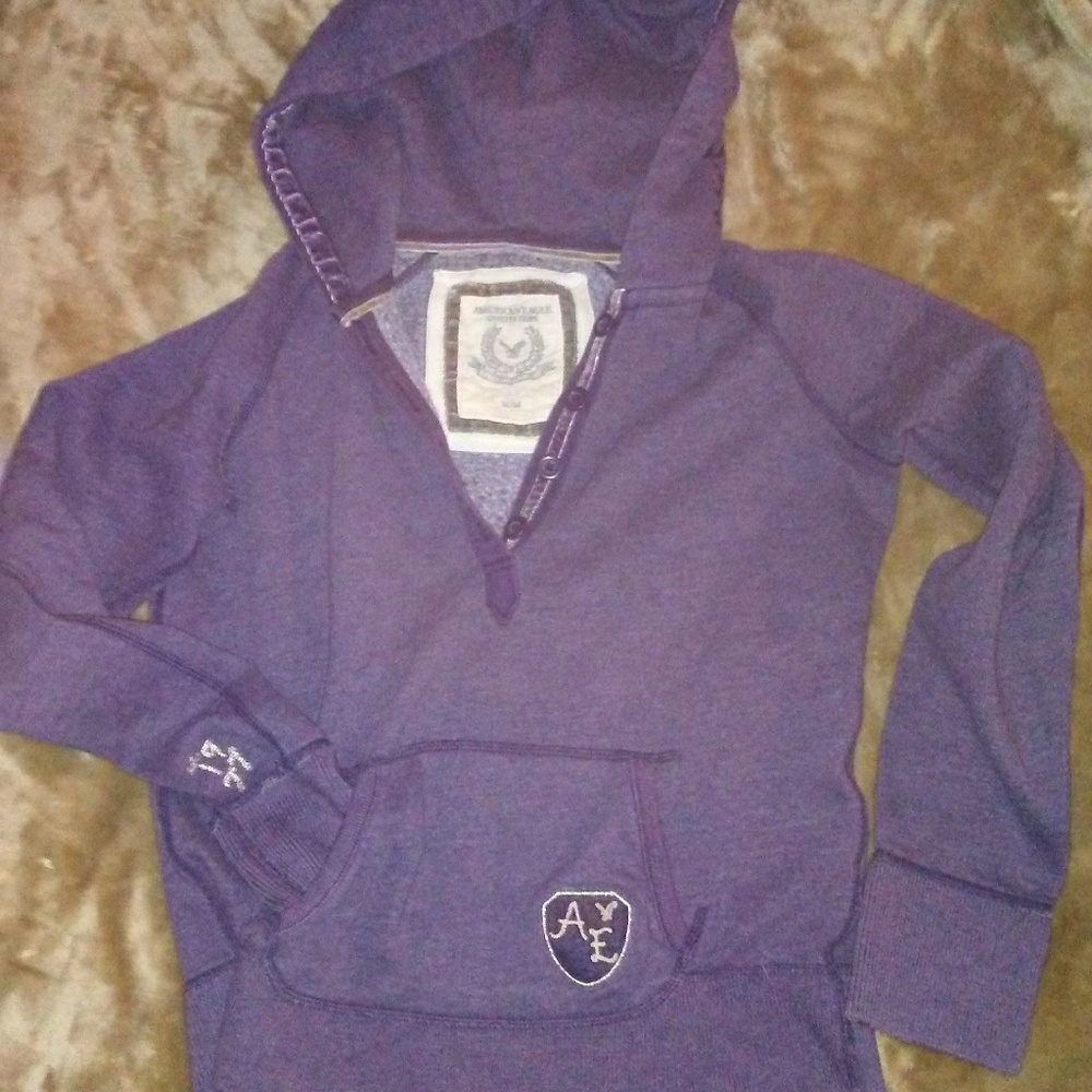 American Eagle Purple Pullover
